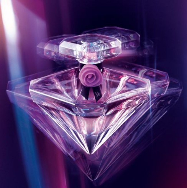 La Nuit Tresor L`Eau de Toilette