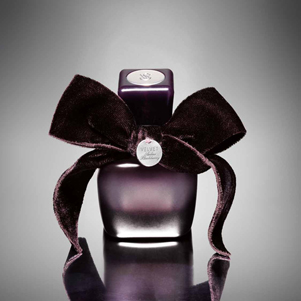 Victoria`s Secret Velvet Amber Blackberry