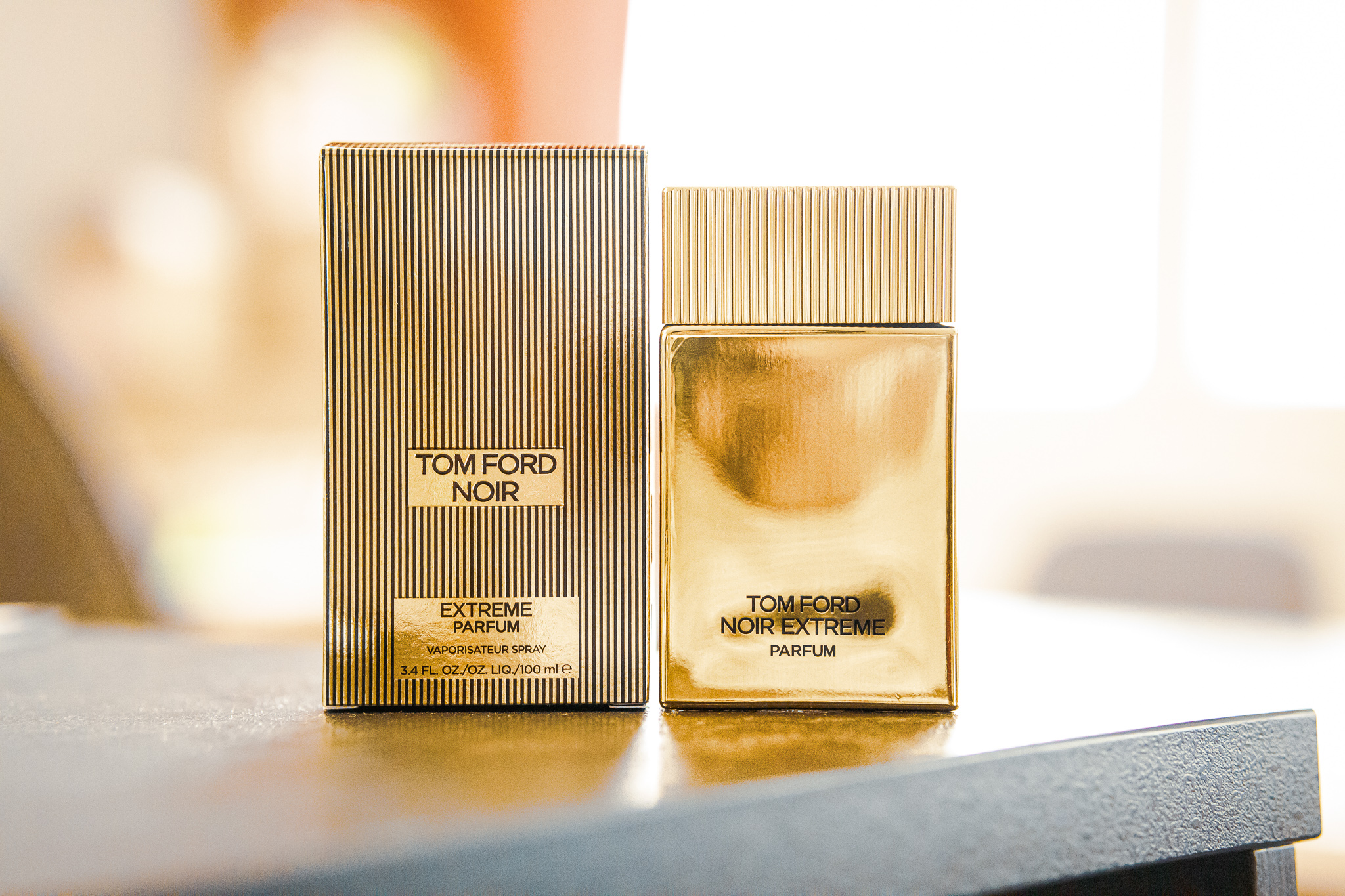Extreme noir perfume shop